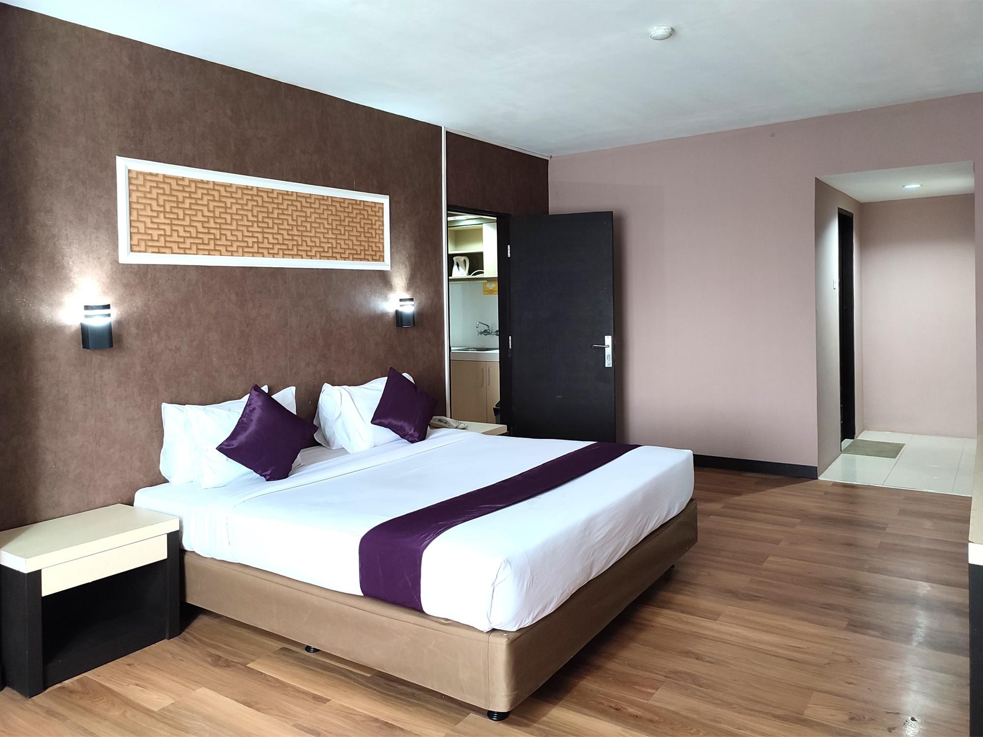 Deluxe Superior Suite