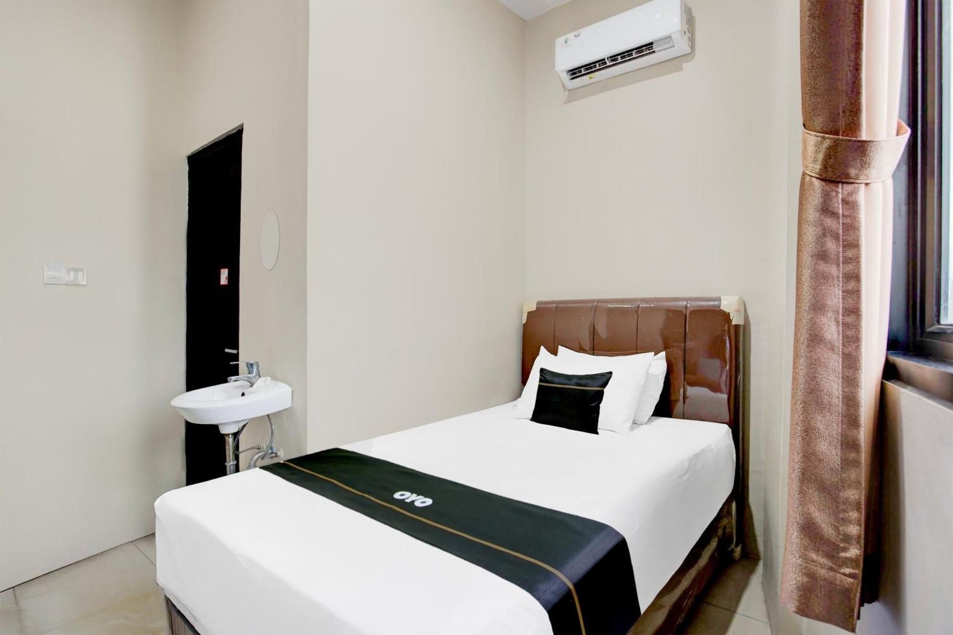 Deluxe Single Room