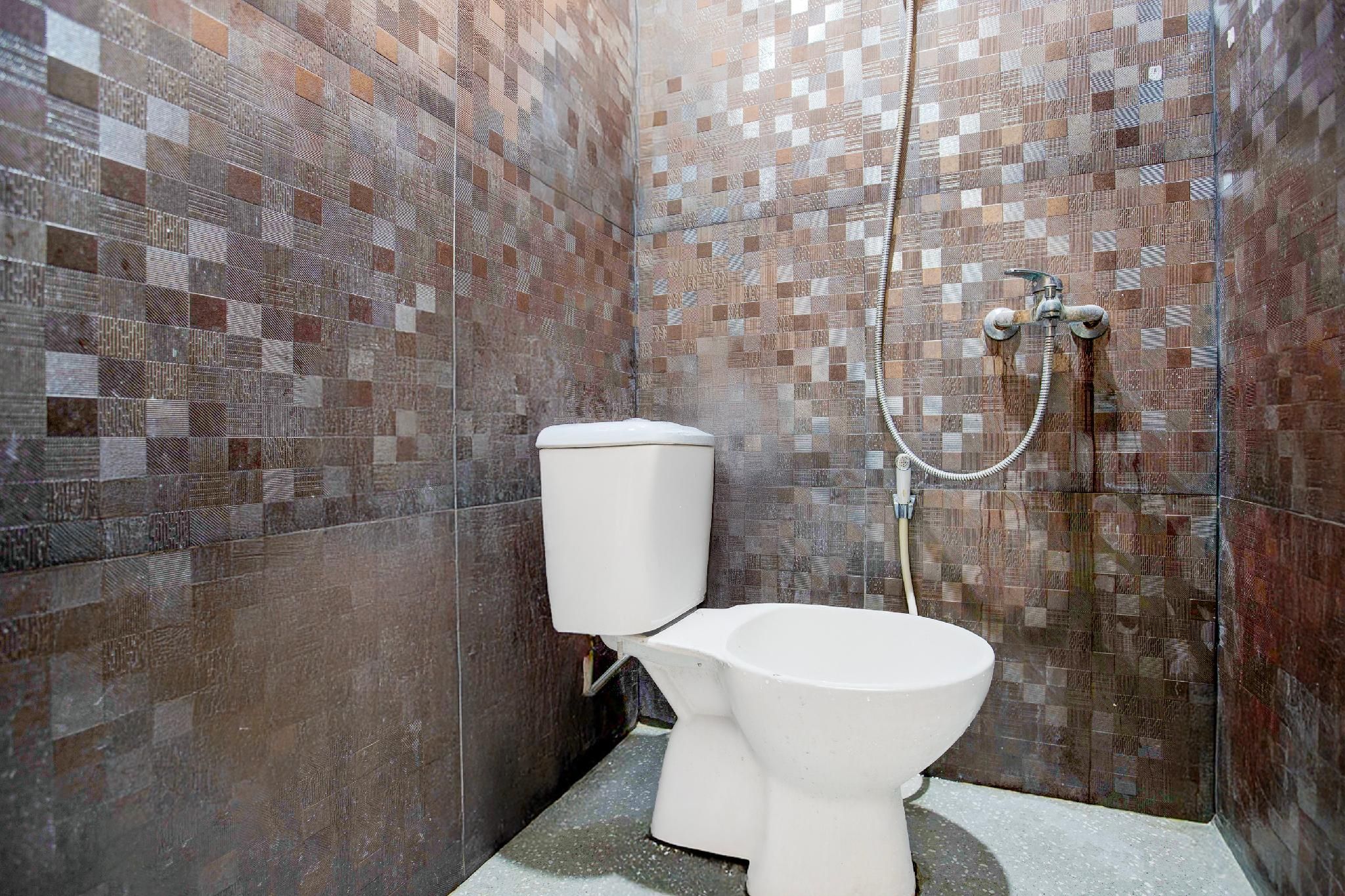 Hotel O Balikpapan near Siloam Hospital formerly Syafla Guest House Deluxe Single 3