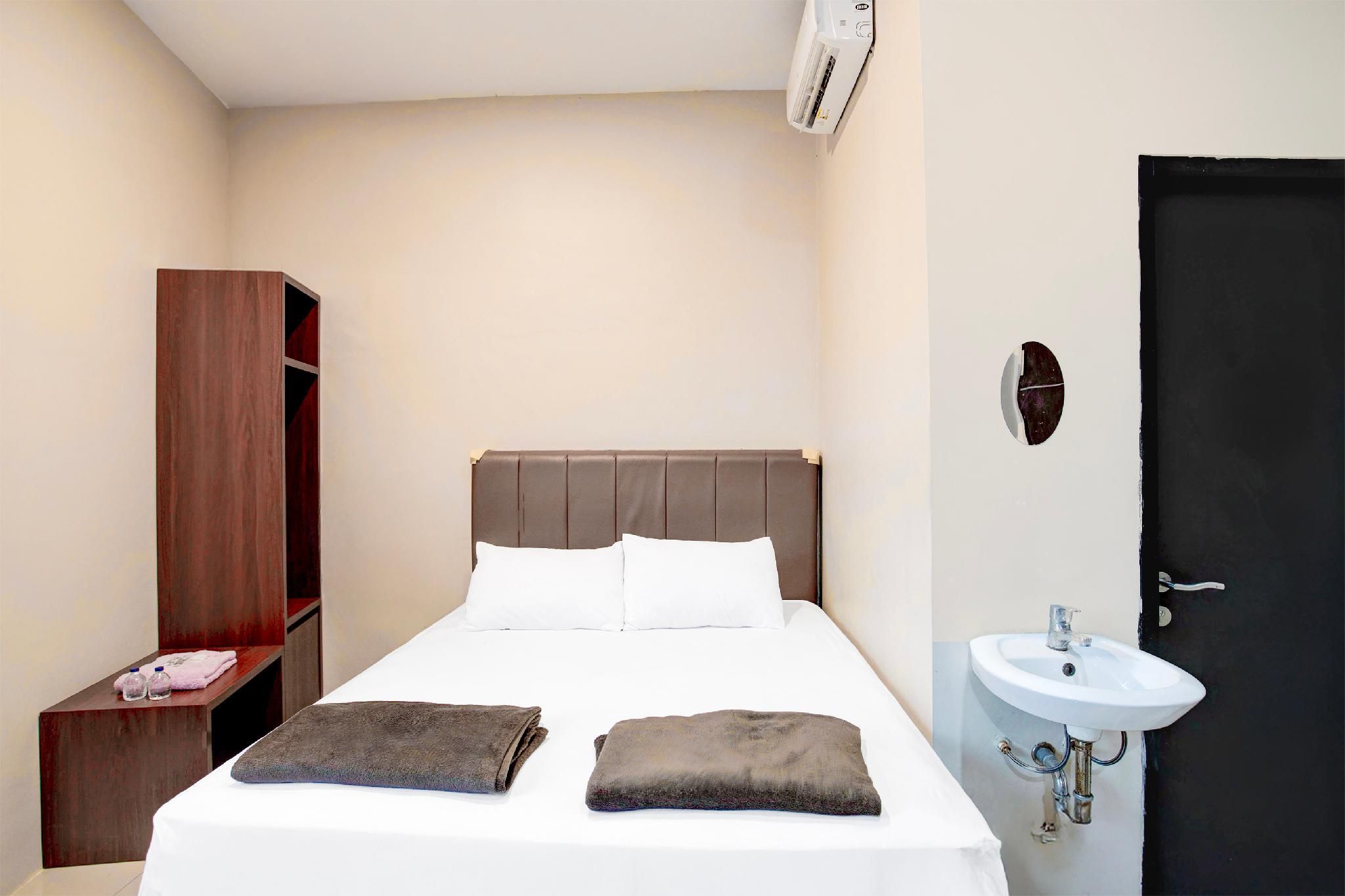 Hotel O Balikpapan near Siloam Hospital formerly Syafla Guest House Deluxe Double 2