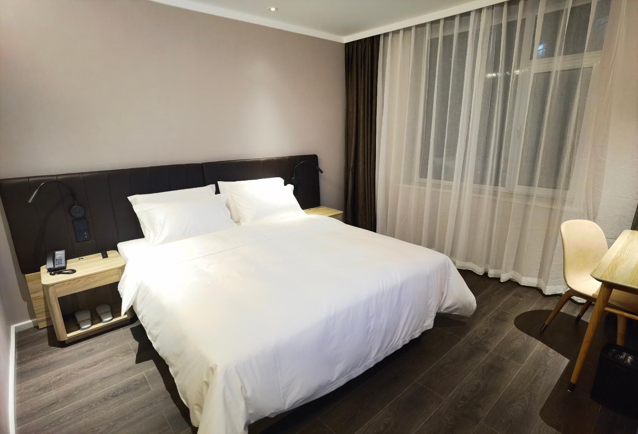 Huazhu - Superior BedRoom