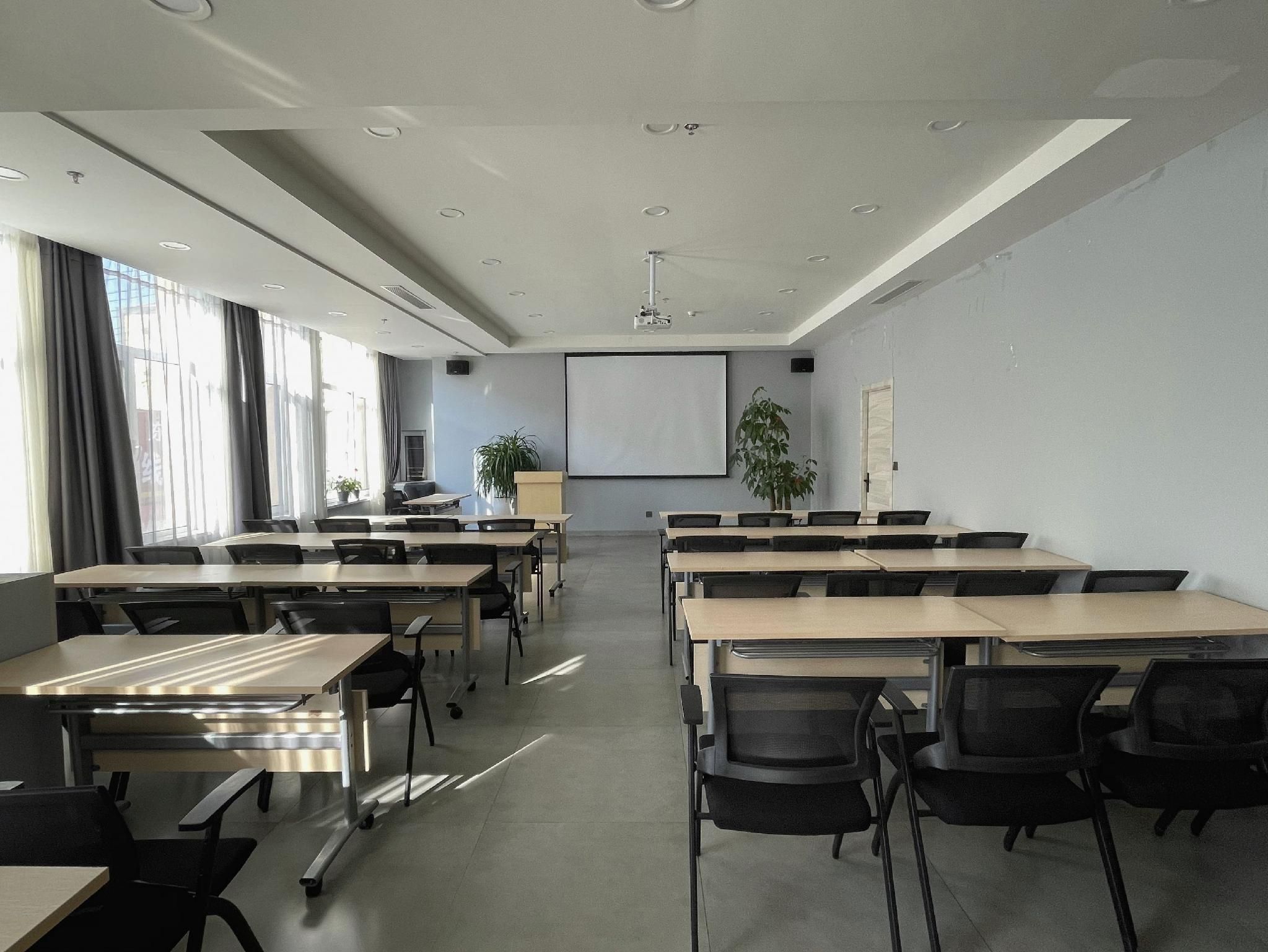 Hanting Hotel Fengcheng Phoenix Station                                                    