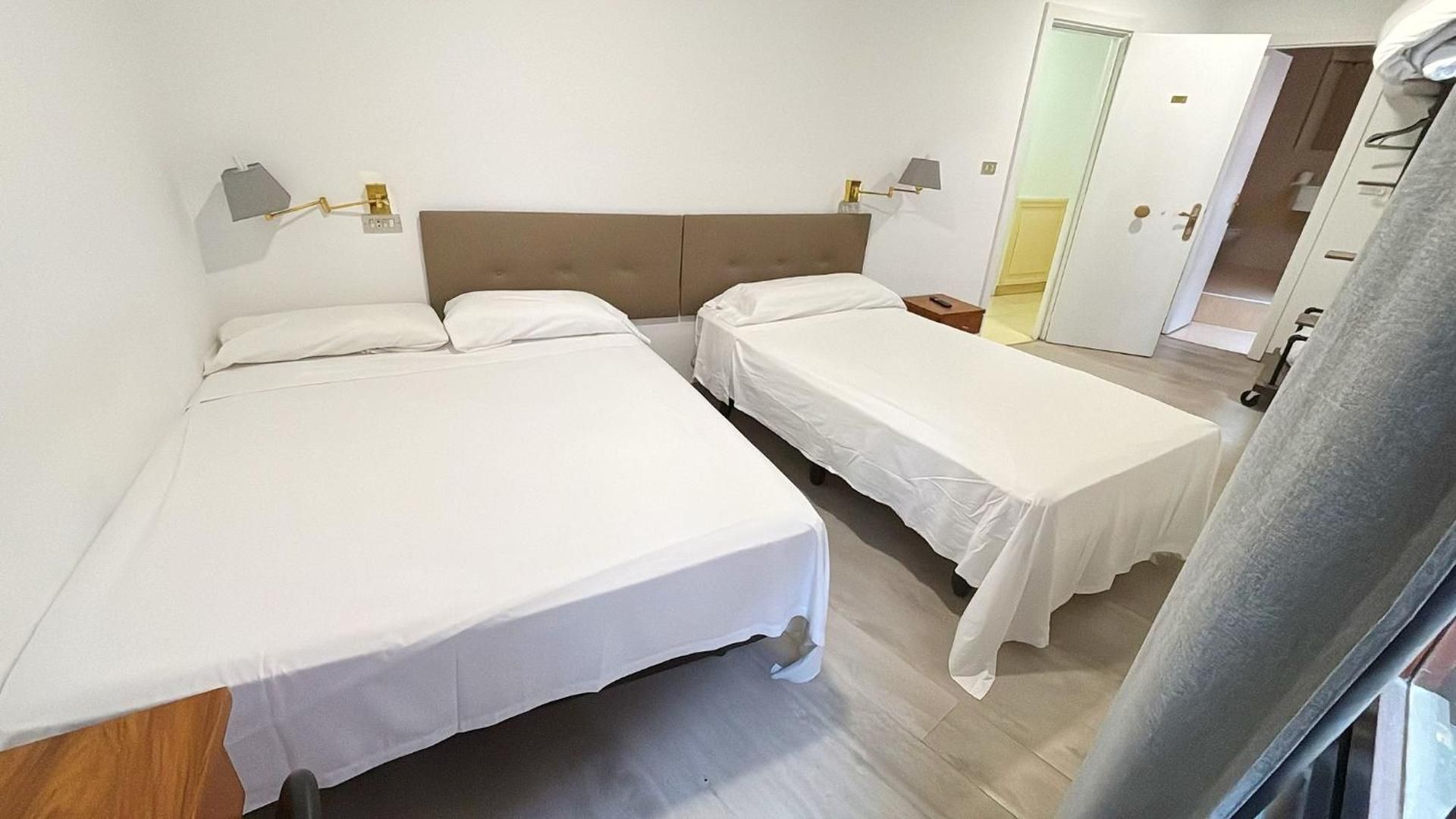 Basic Triple Room