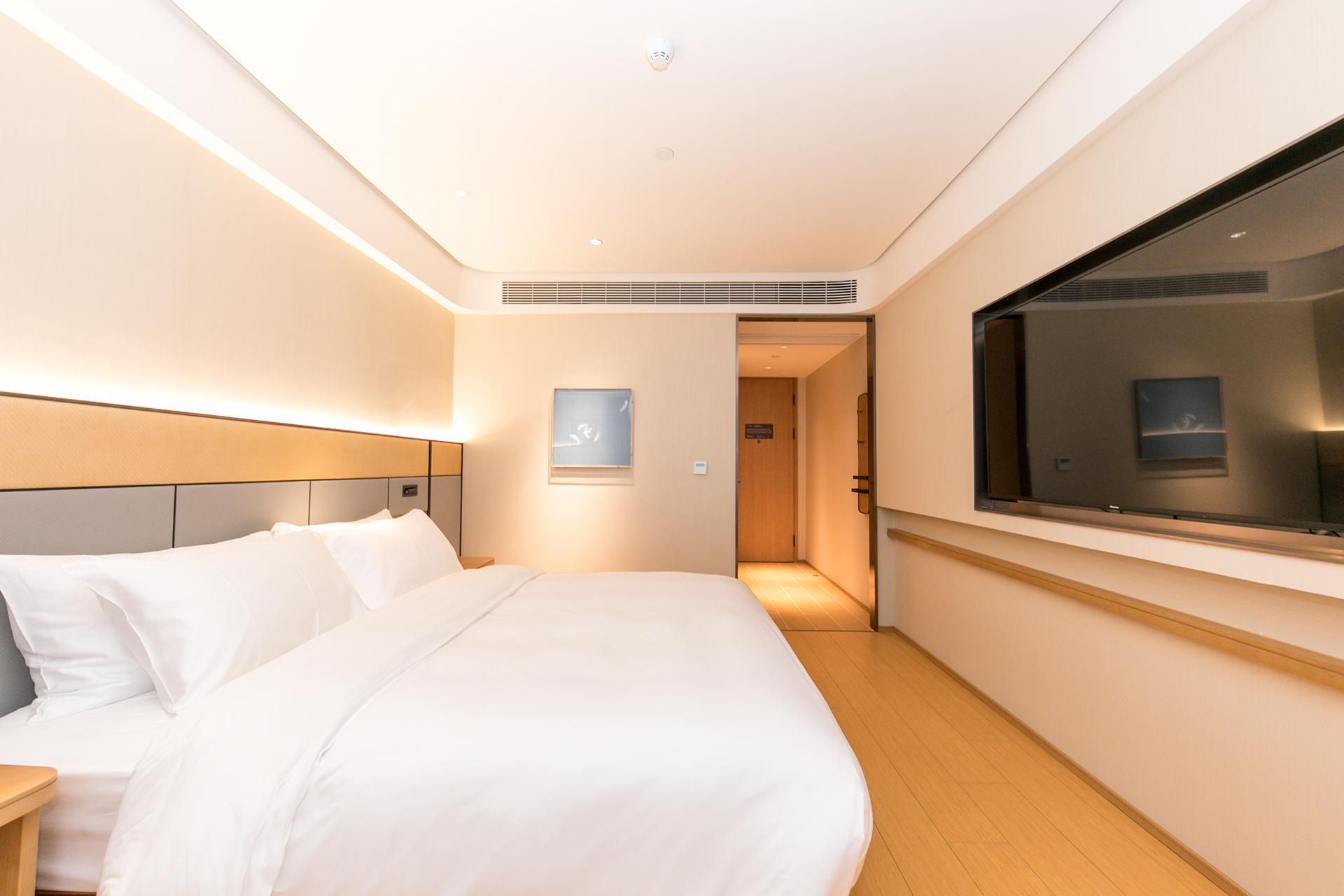 Yingshang Wuzhou Wanhui City Huazhu - Room With Bed