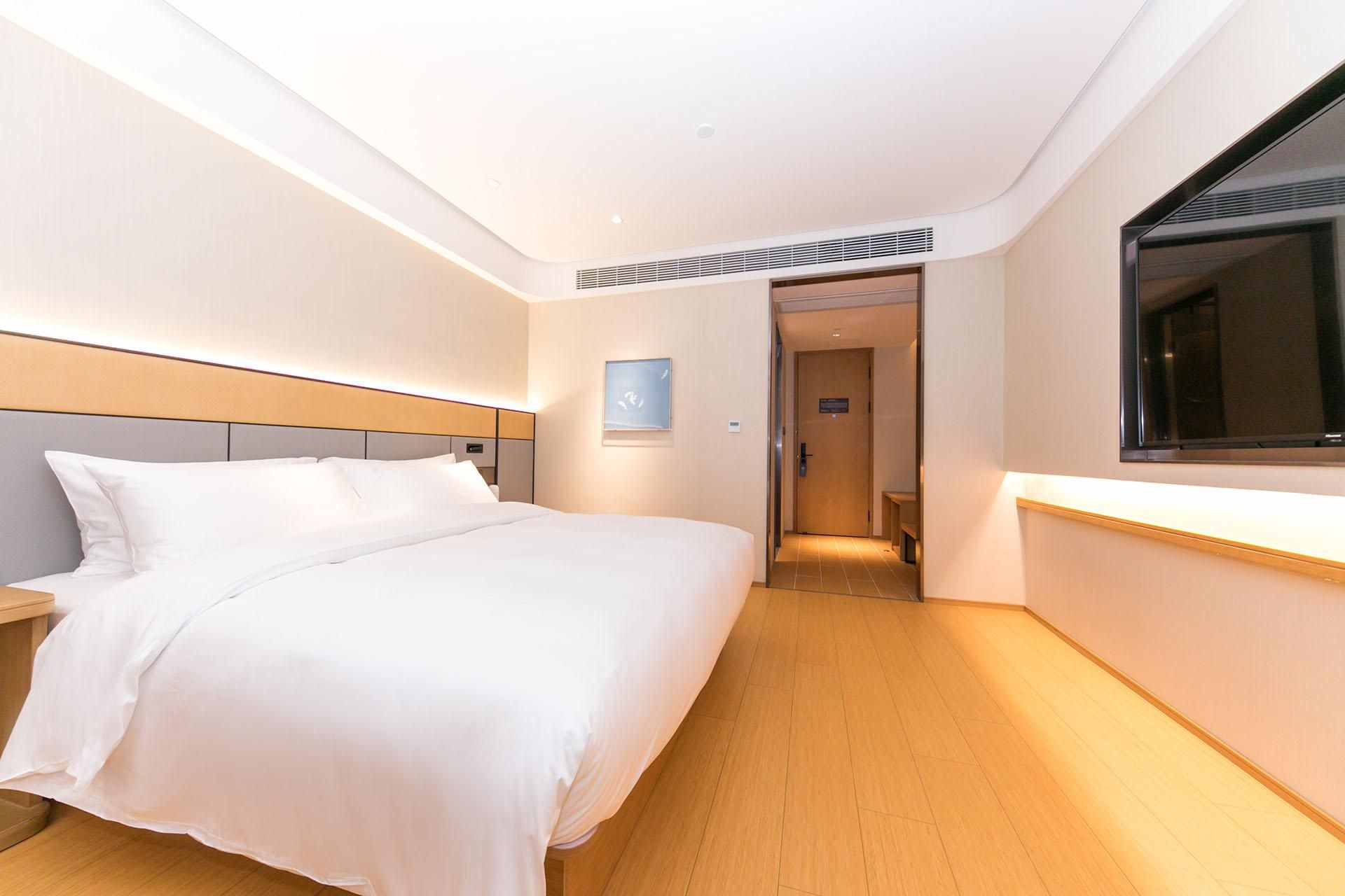 Yingshang Wuzhou Wanhui City Huazhu - Superior BedRoom