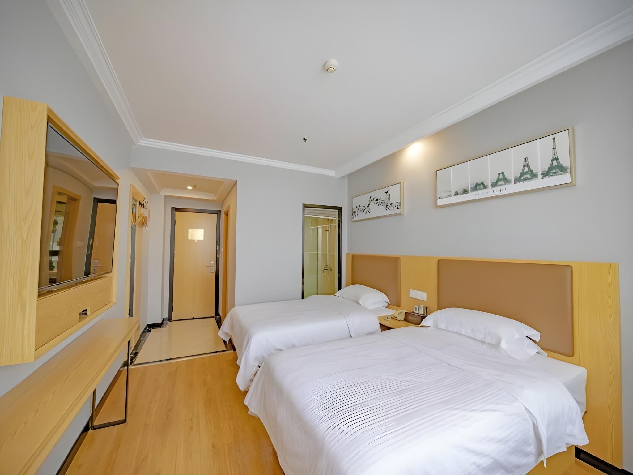 2 Bed Twin Superior Room