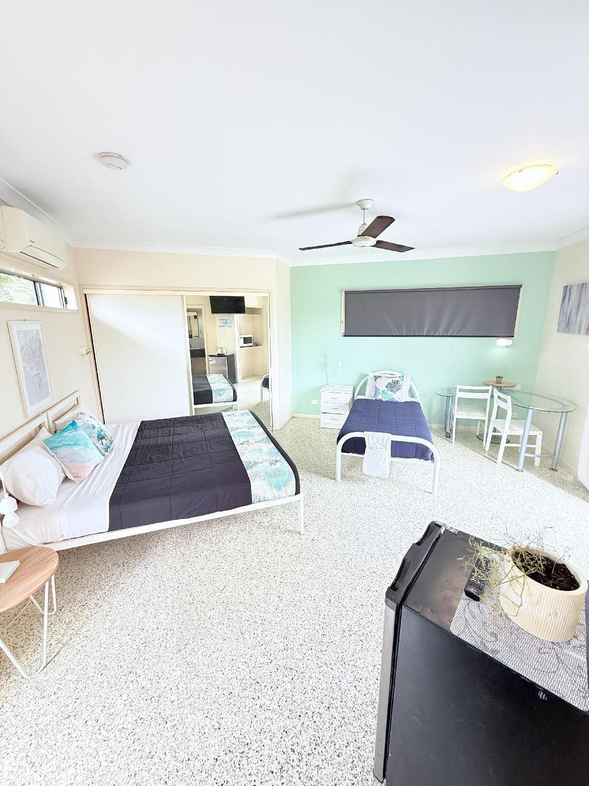 Emu Park Beach Resort Family Room with Balcony Pool View 2