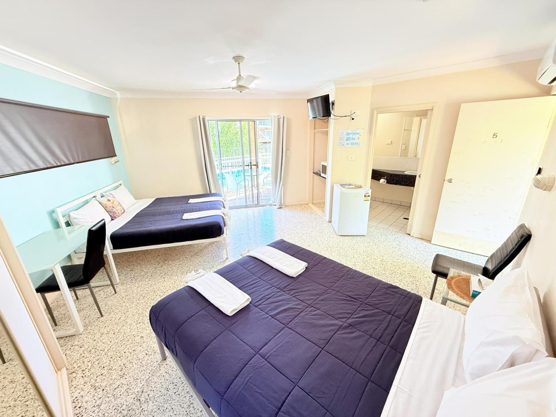 Emu Park Beach Resort Disable Room with Shower