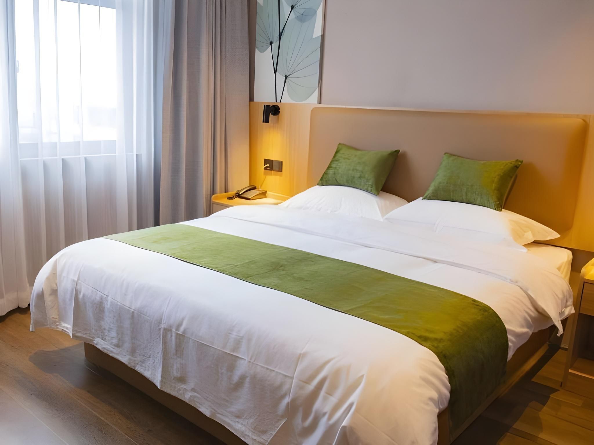 Business Queen Room
