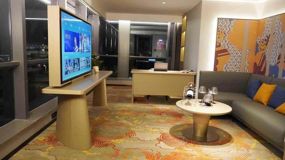 Luxe Suite