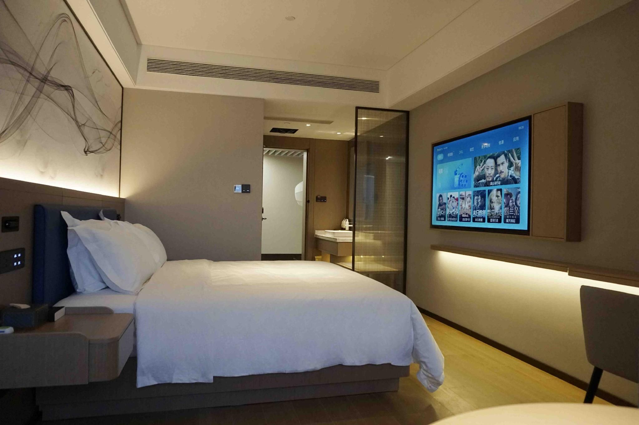 Business King Room