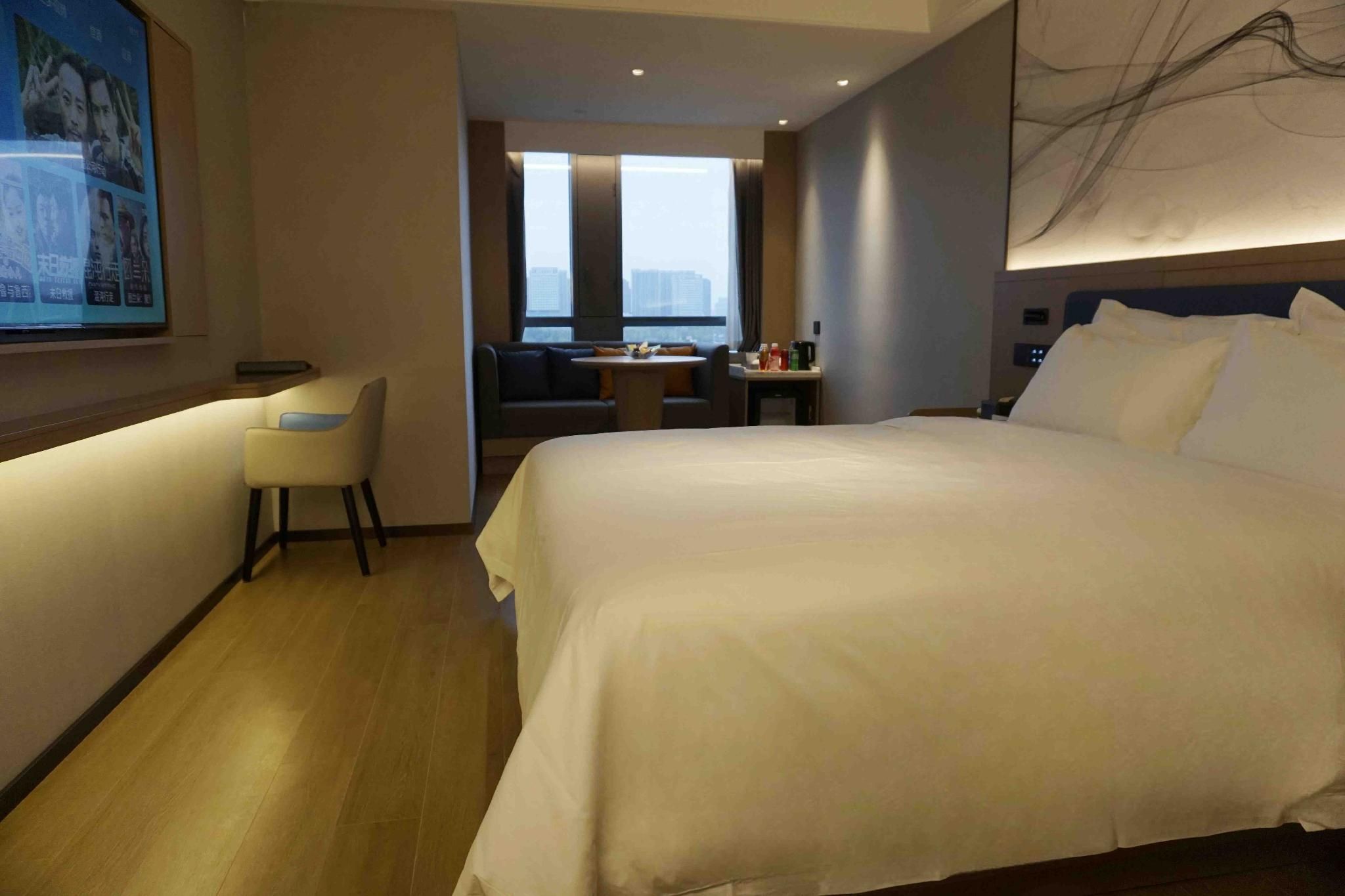 1 Bed Room with View