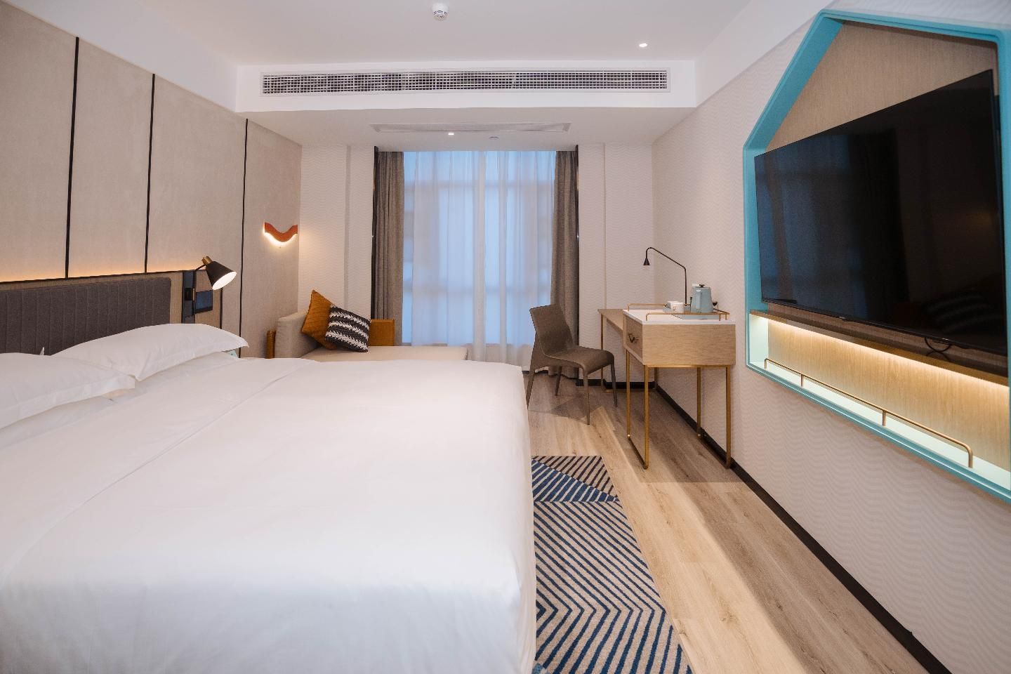 Comfort King Room