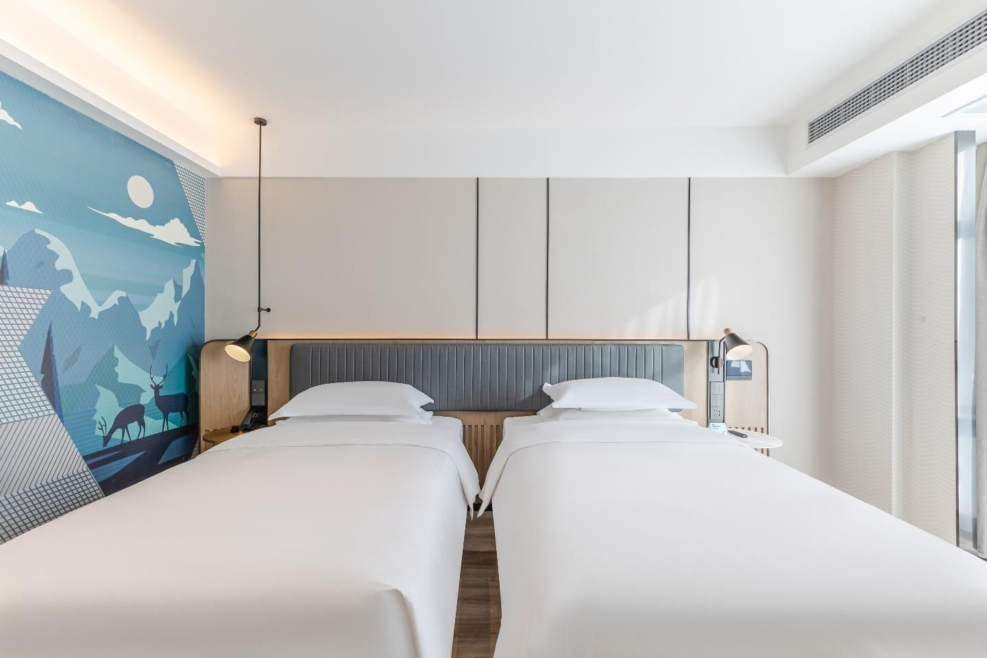 Dossen - Twin Room With City View