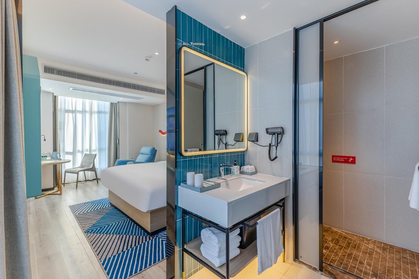 Dossen - Deluxe Bed Room