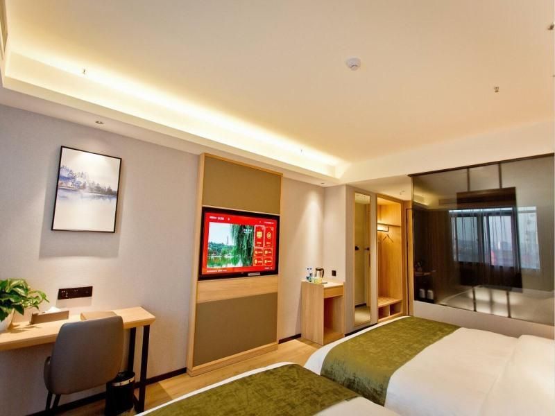 Twin Room with View