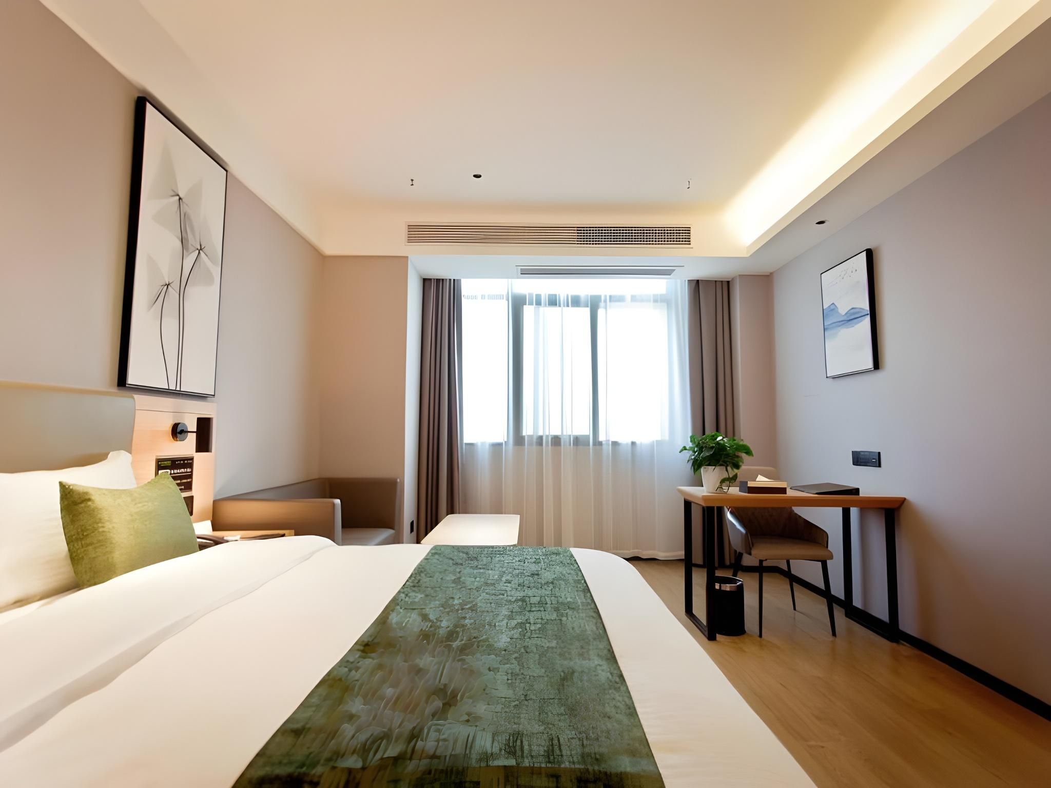 Queen Room with View