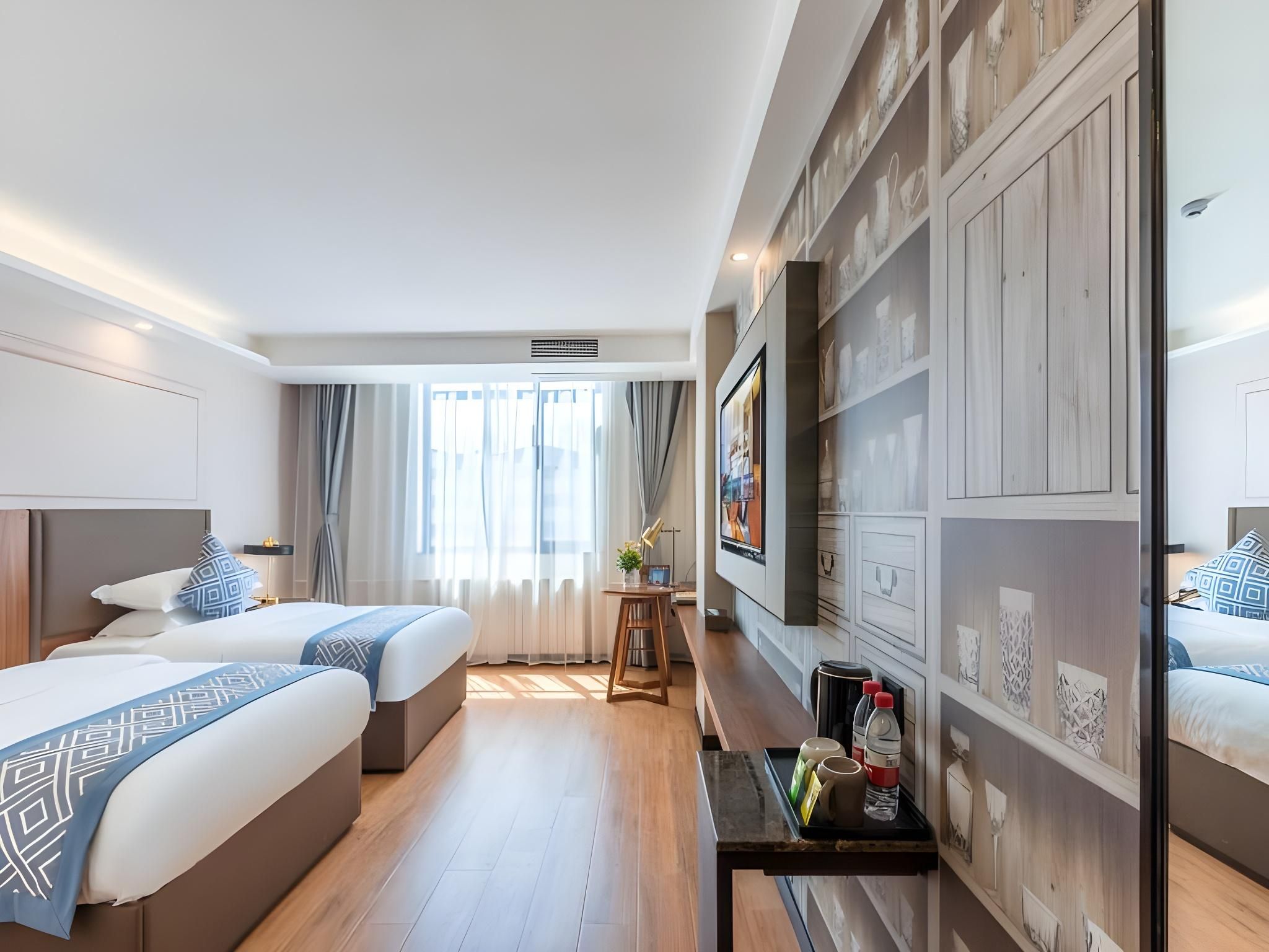 Twin Deluxe Room
