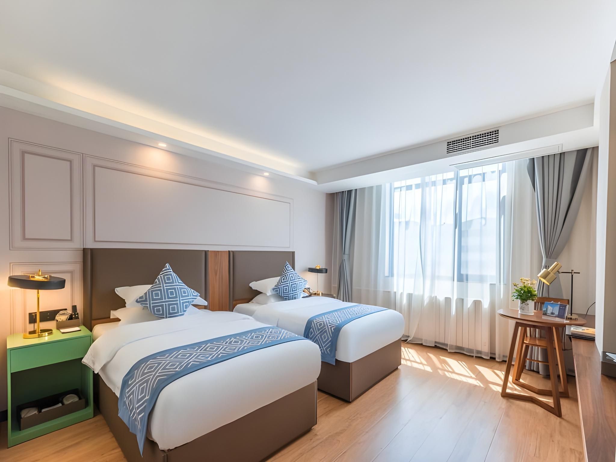 Twin Deluxe Room