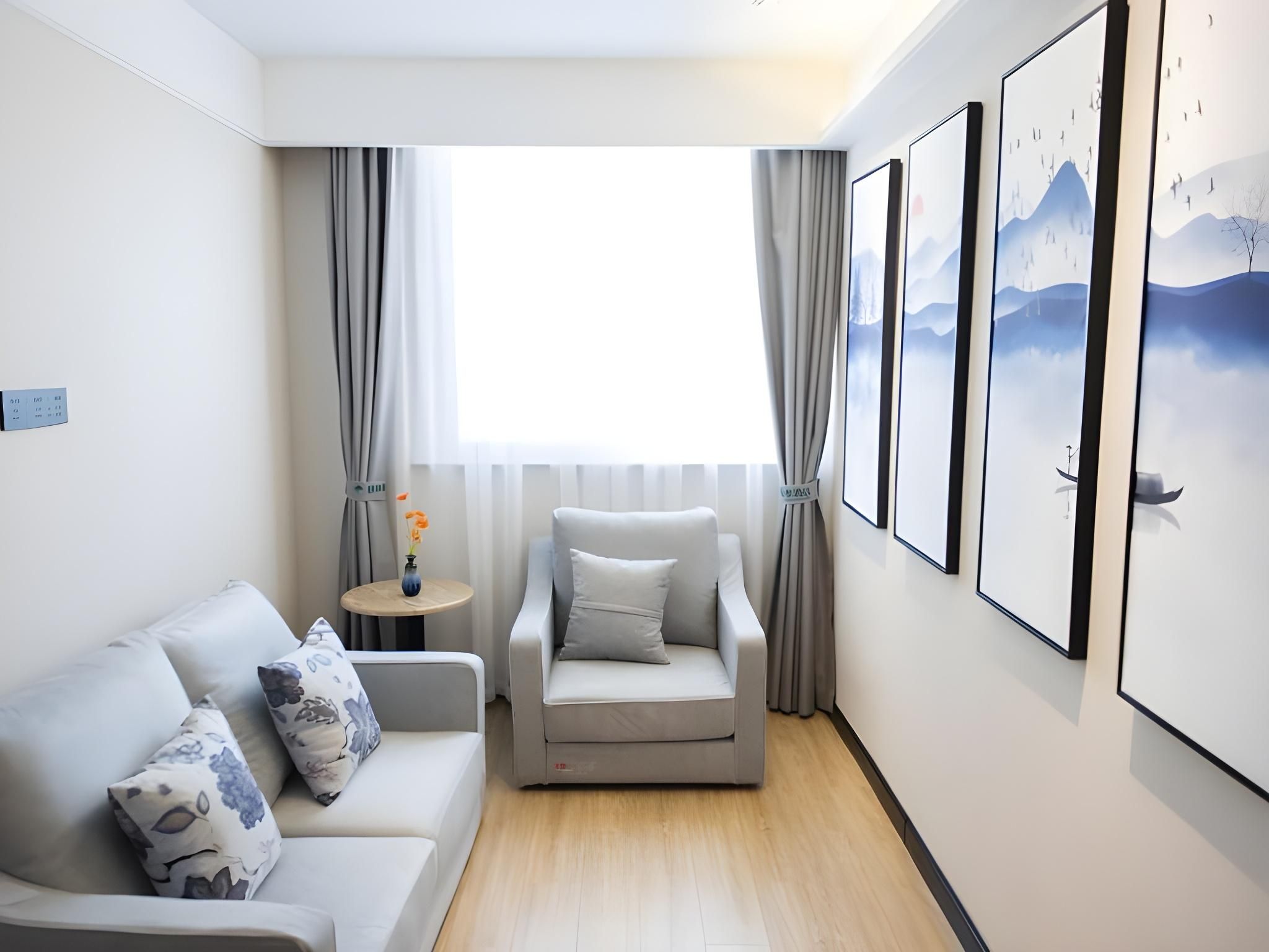 Green Tree Inn Fuyang Funan County Tianzhu Square Family Room