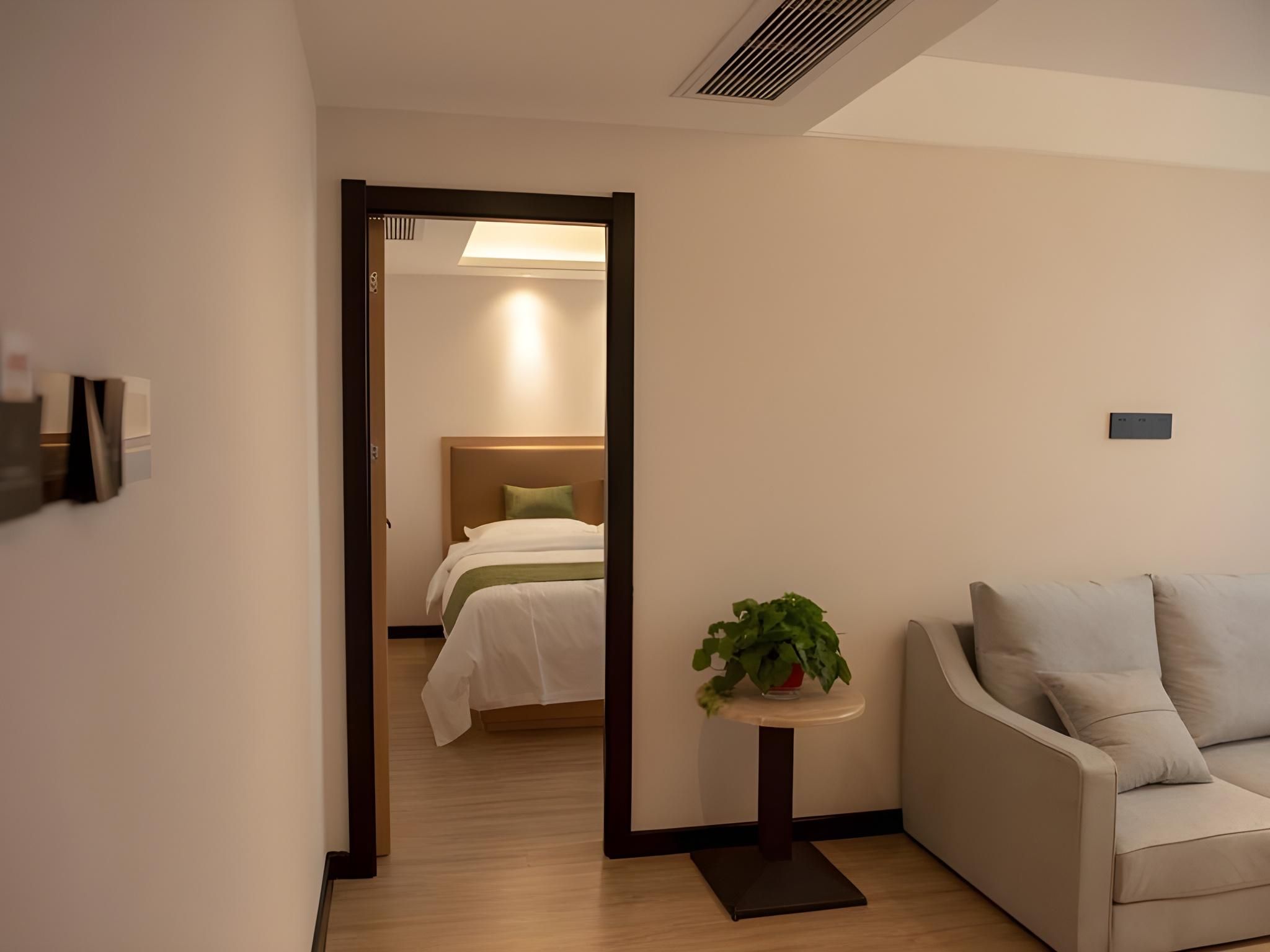 Green Tree Inn Fuyang Funan County Tianzhu Square Family Room 3