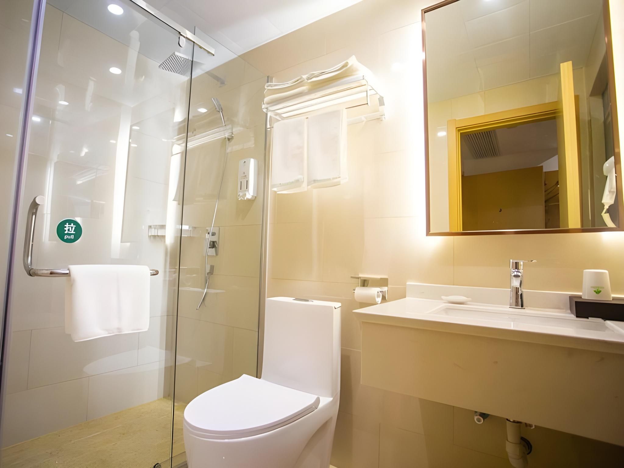 Hotel Queen Room