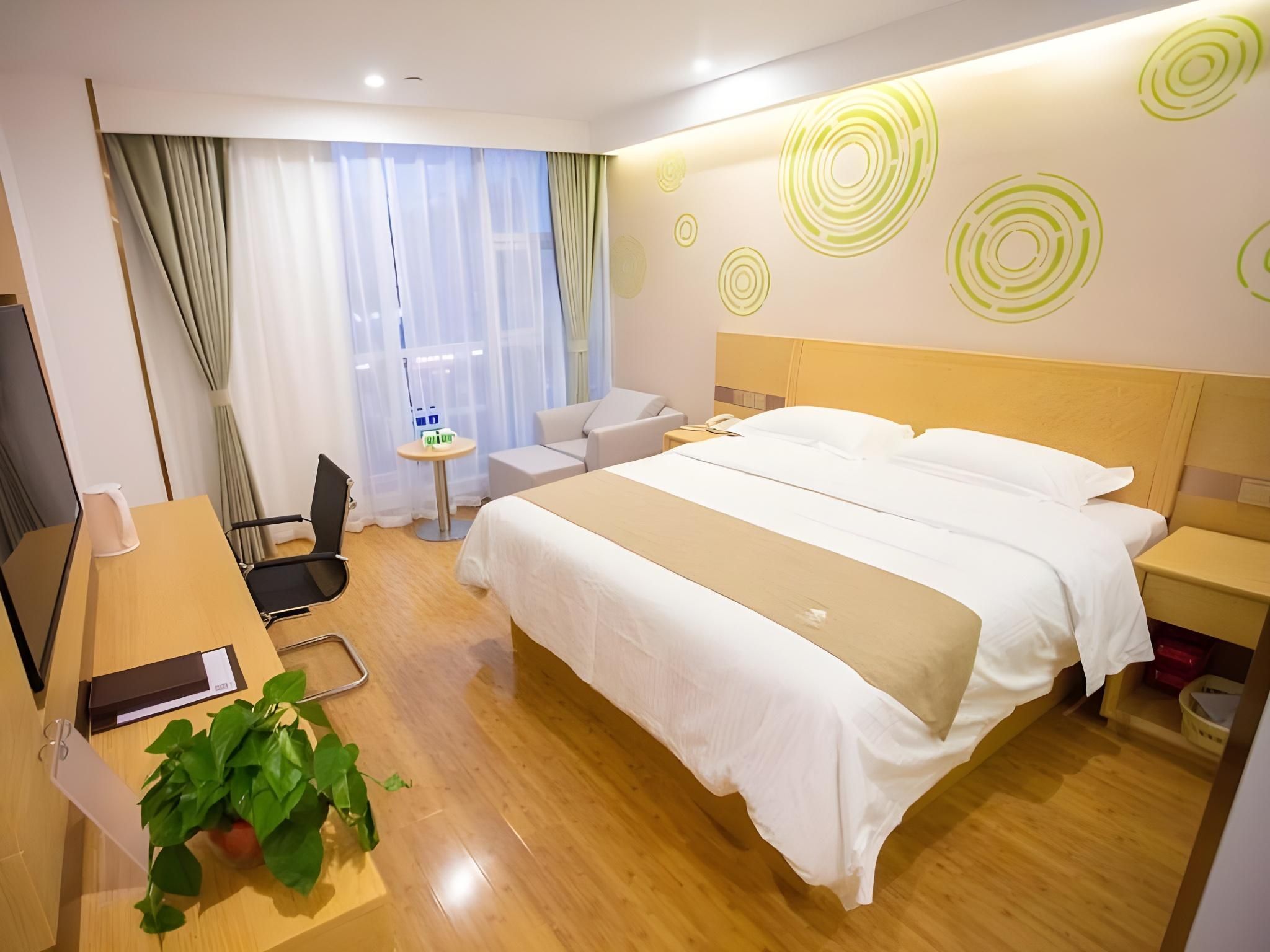 Business Queen Room