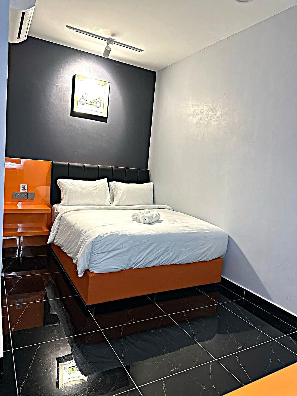 Eng Wan Hotel Queen Room