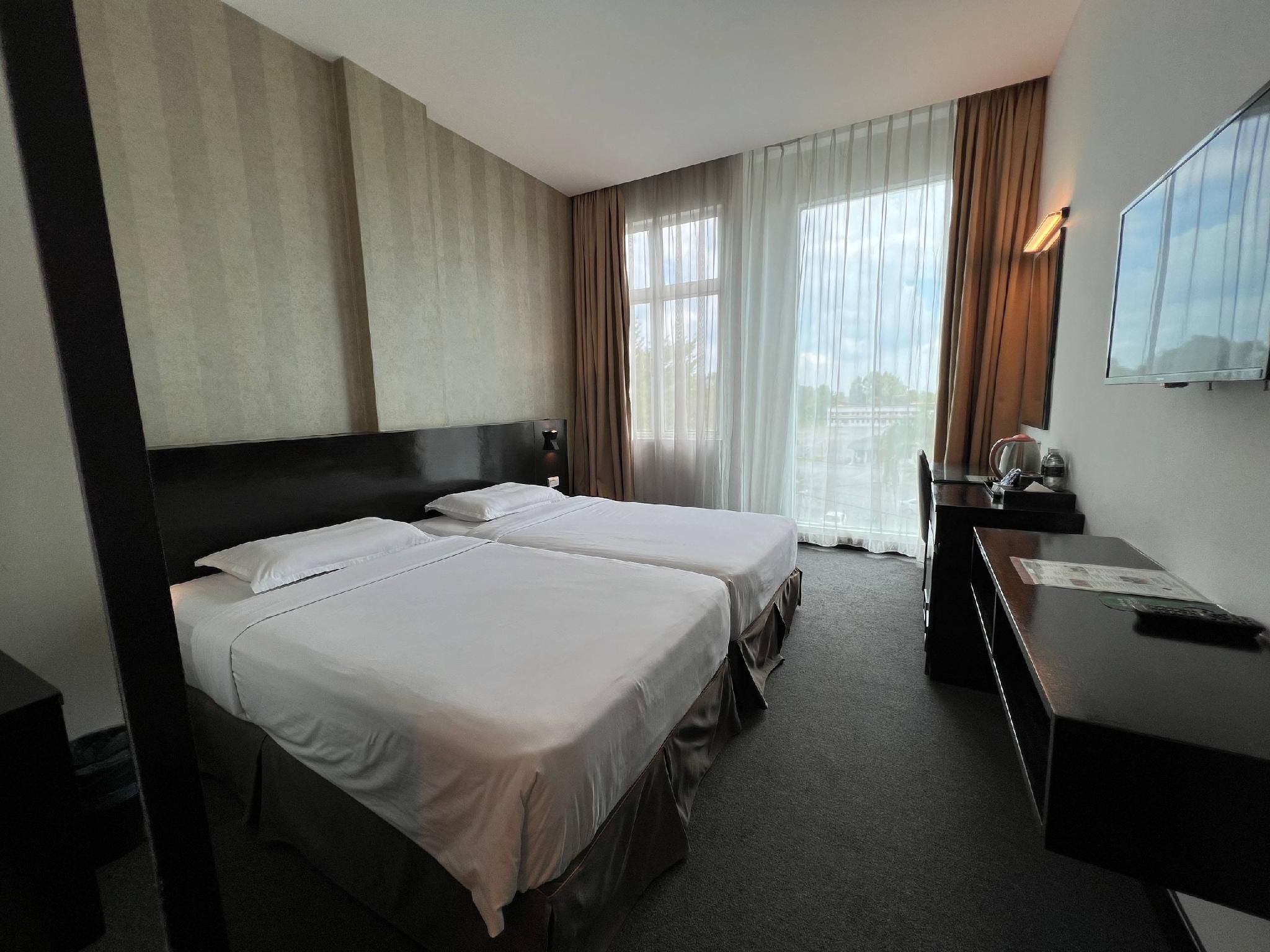 Superior Hollywood Twin Room