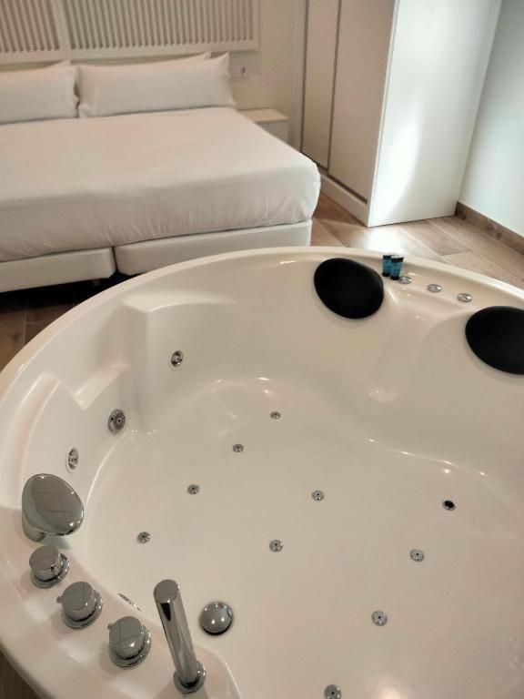 Deluxe Double Room with Bath