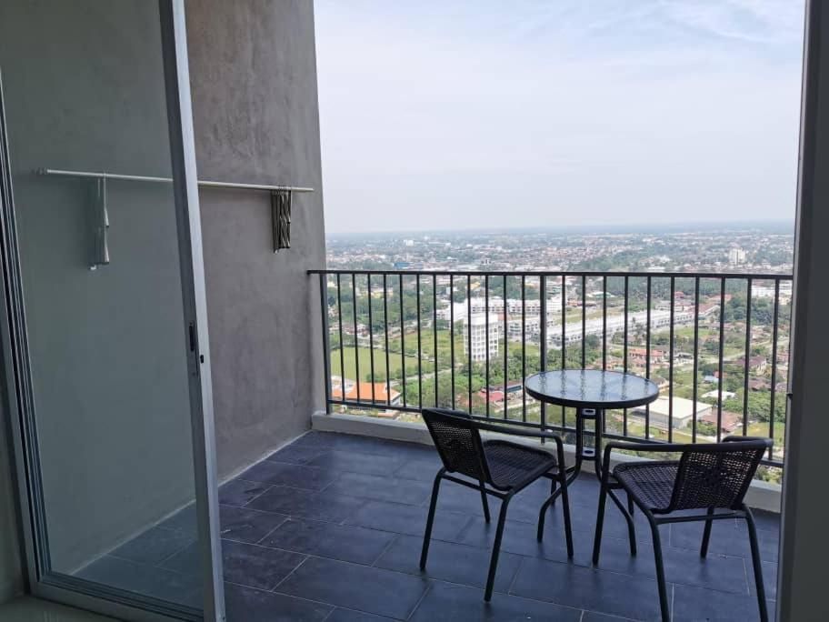 Apartment with Pool View 