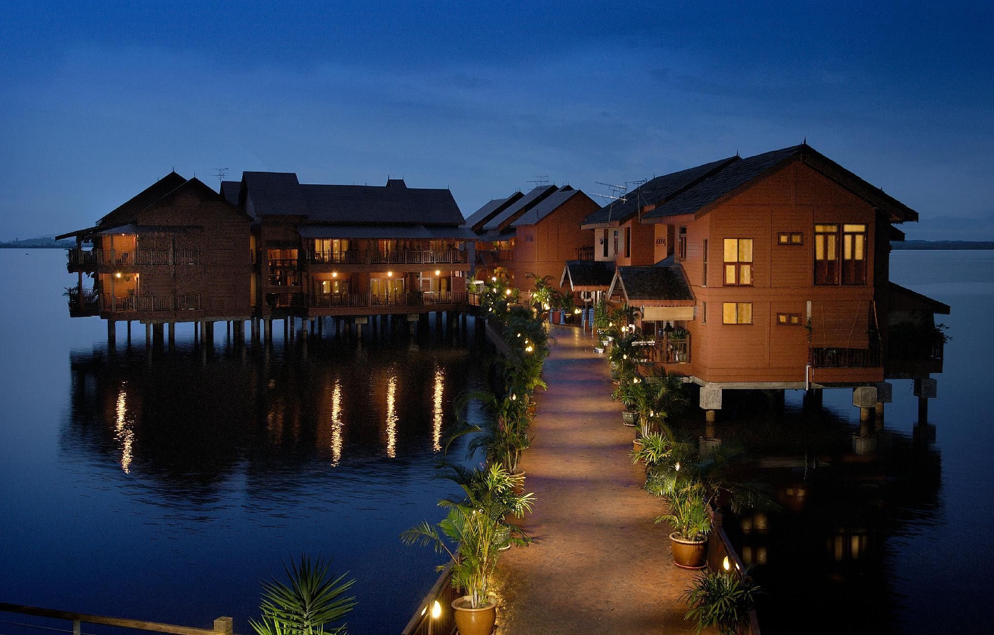 Bukit Merah Laketown Resort Studio Suite 2