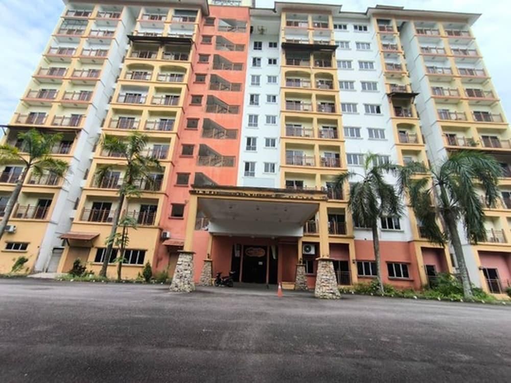 Capital O 91155 Suria Urban Escape