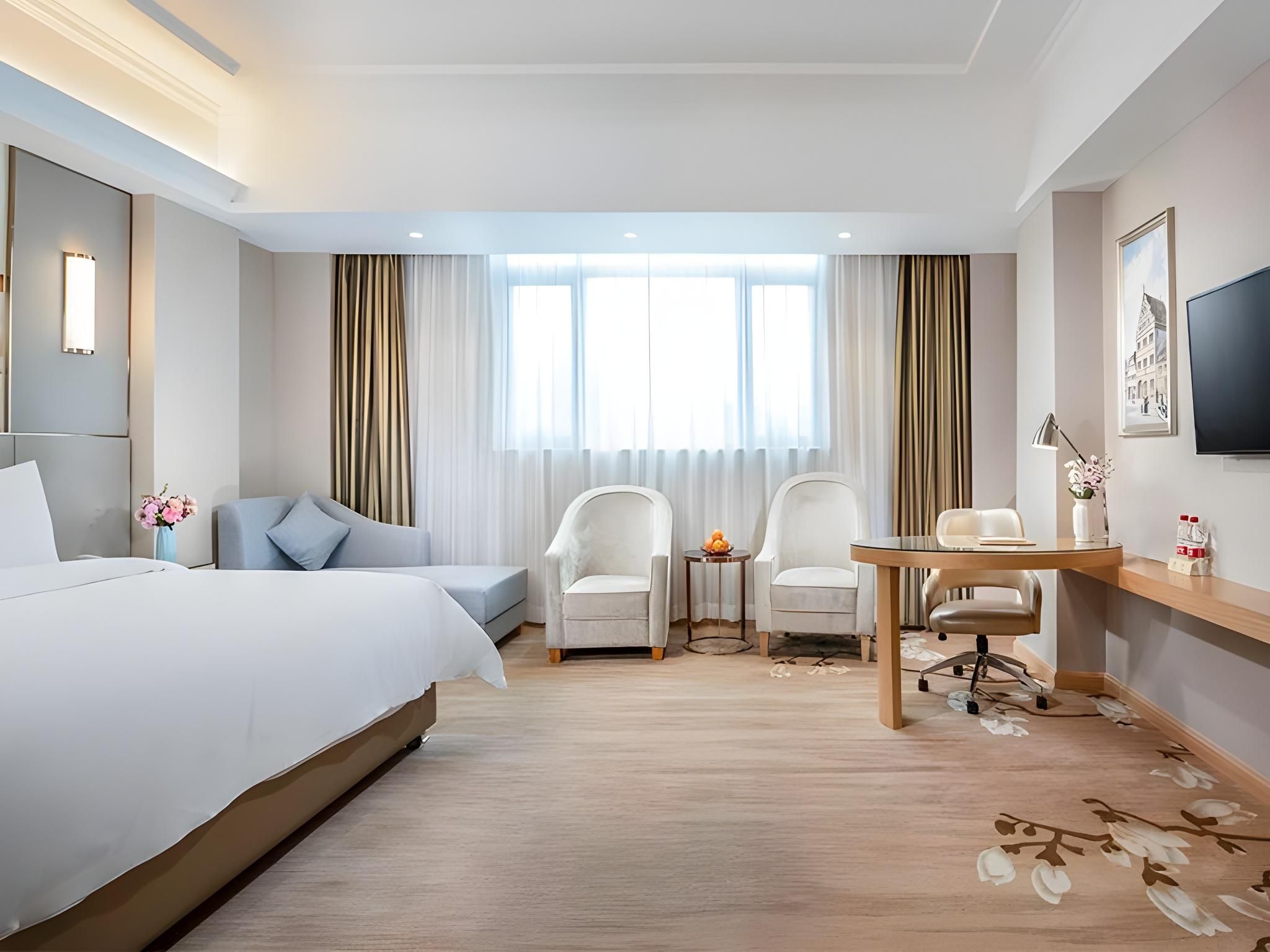 Vienna - Functional Chess Suite Room