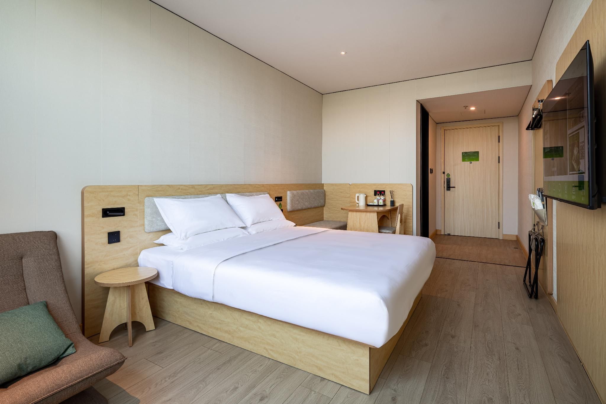Huazhu - Superior BedRoom