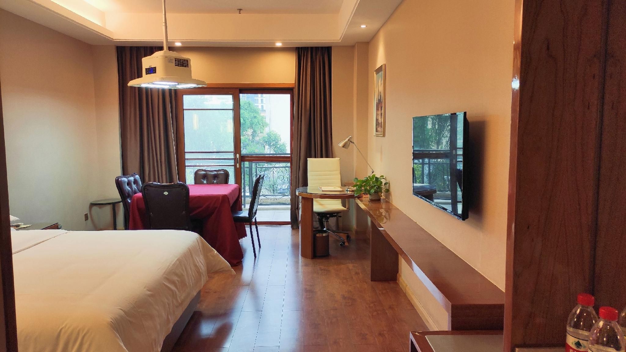 Double Room with Audio