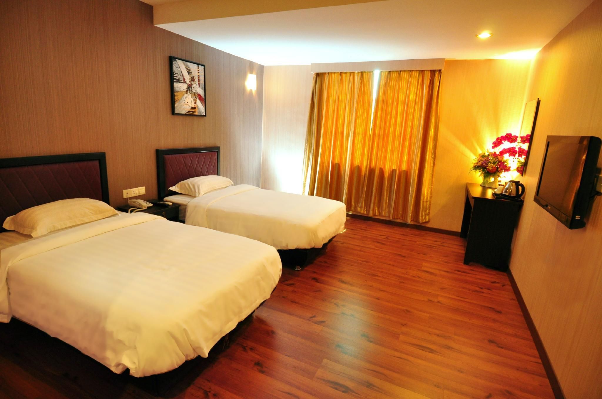 Bay Hotel Deluxe Twin Room