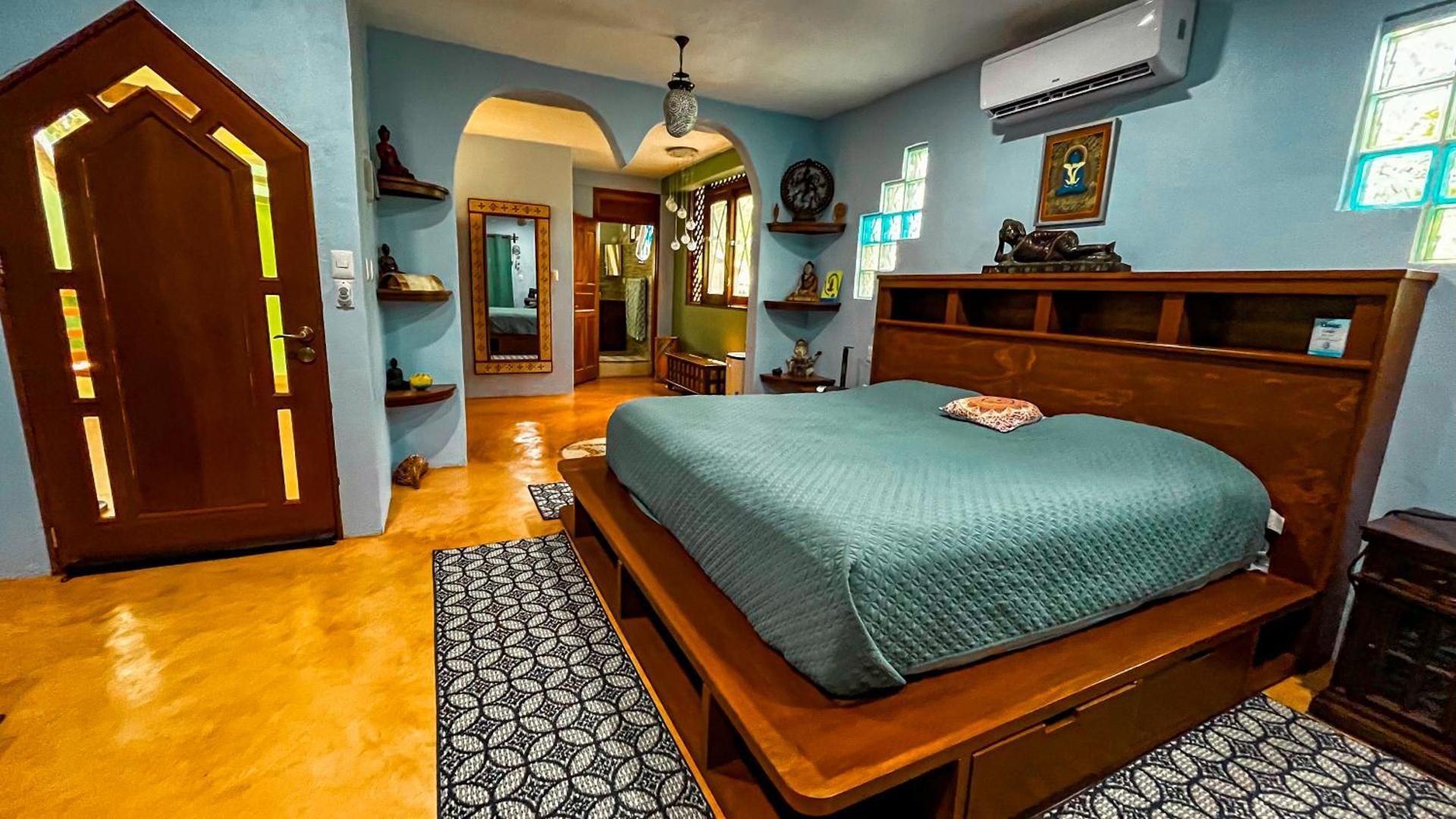 King Room with Spa Bath