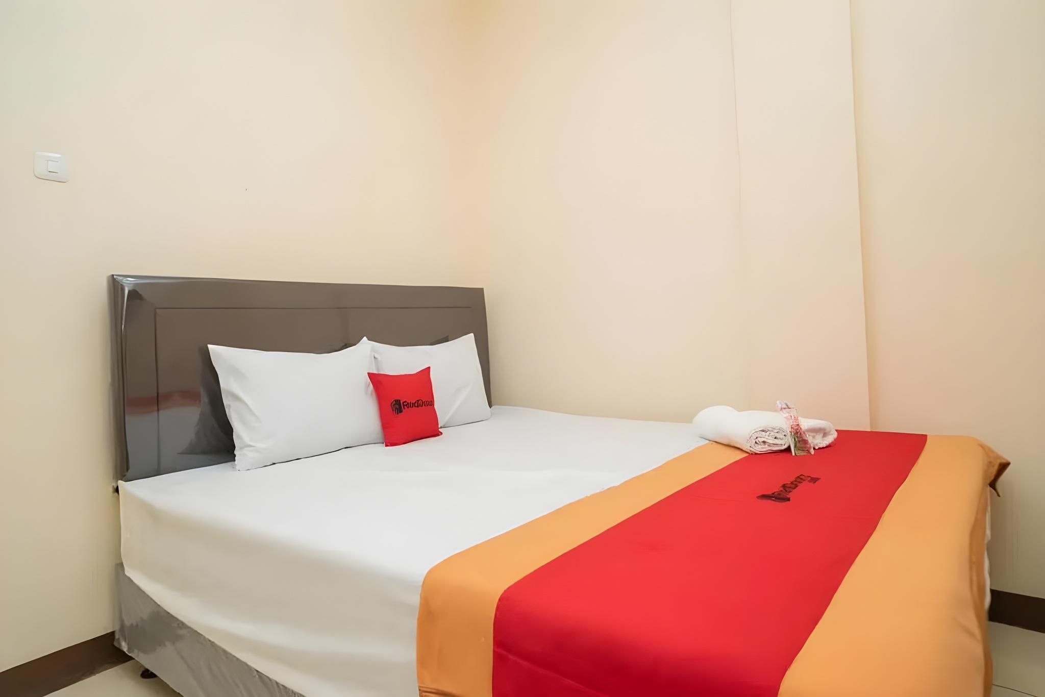RedDoorz Room