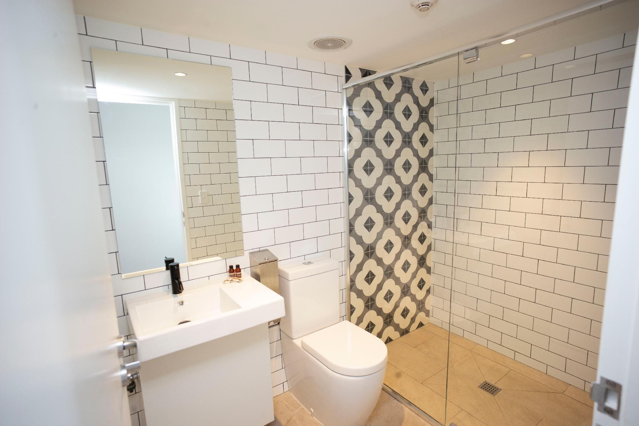 YHA Byron Bay Premium Double Room 3