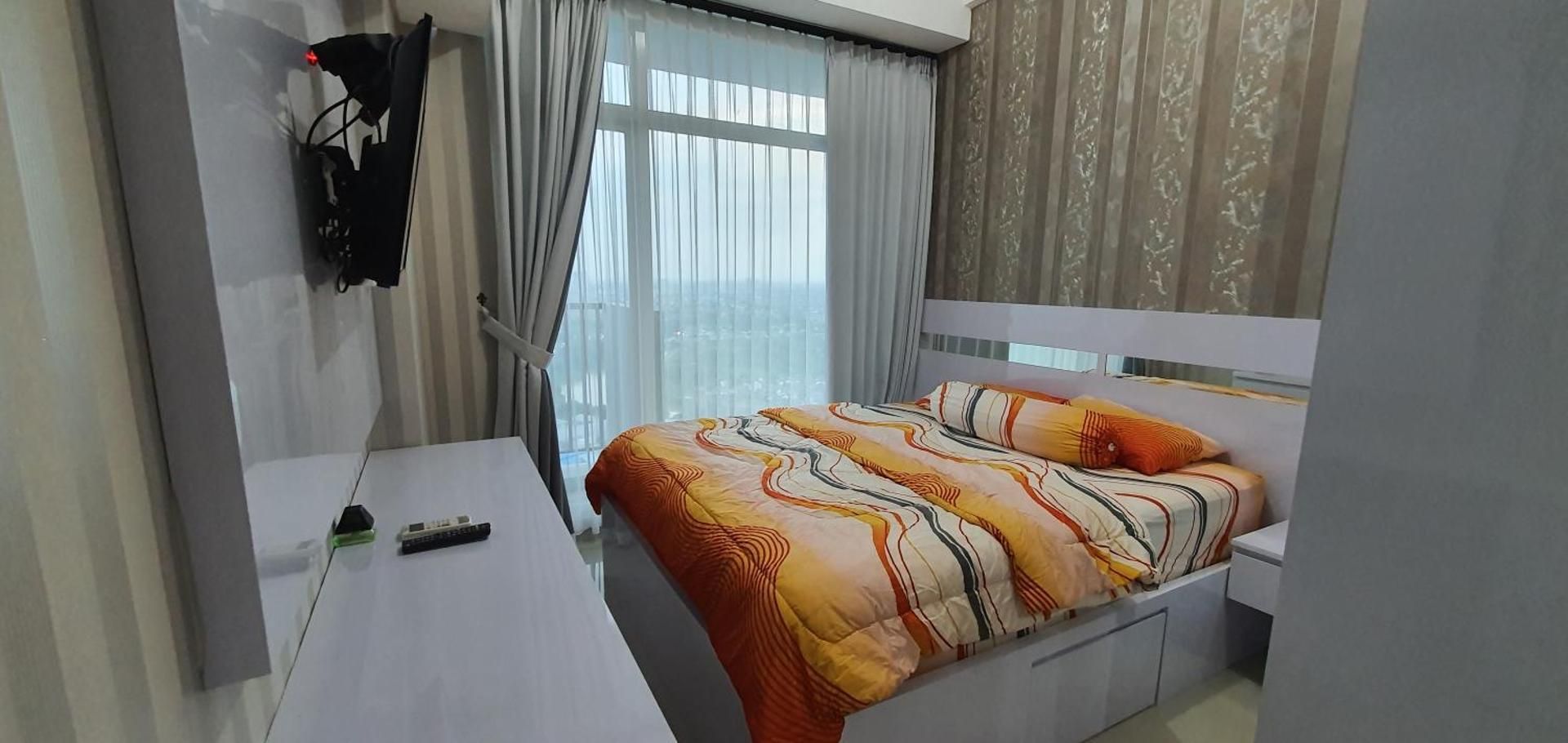 TreeParkCity apartments by WinsHome Studio with Balcony