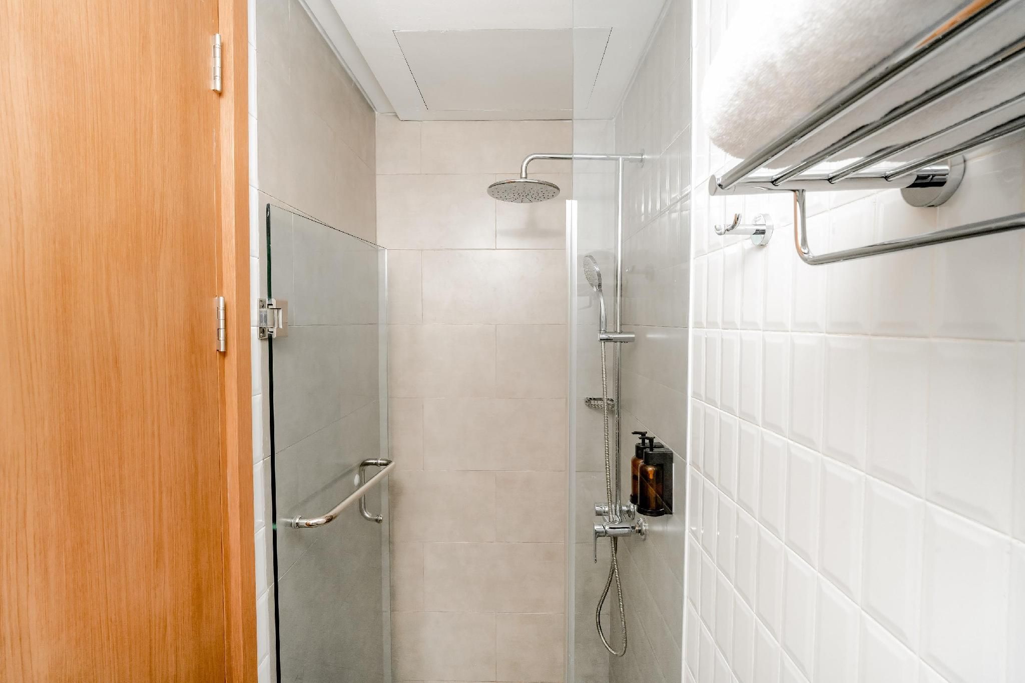 Howard Johnson By Wyndham Tangerang 1 Double Bed, Superior Room, Non-Smoking 2