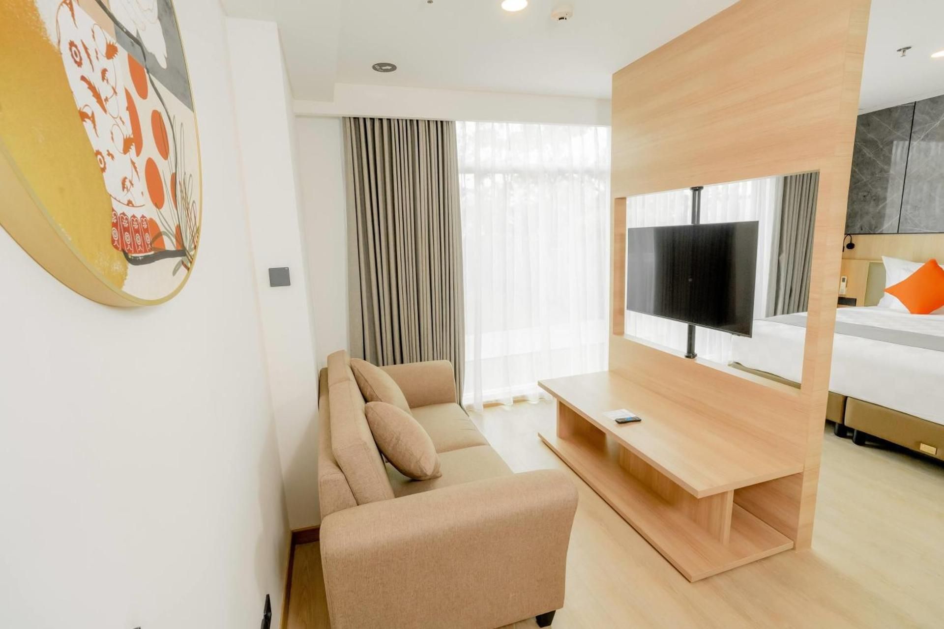 1 Queen Bed, Grand Deluxe Room, Non-Smoking