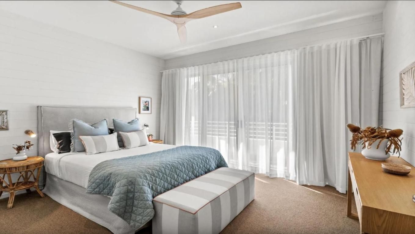 Two-Bedroom Deluxe Apartment with Balcony