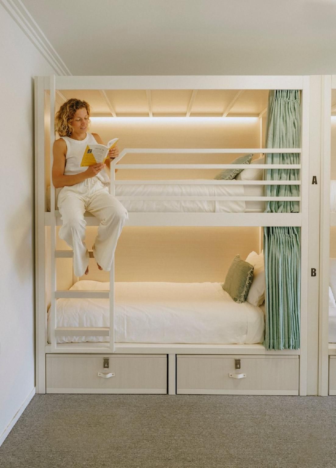 Private - 6 Bed Female Dormitory Room