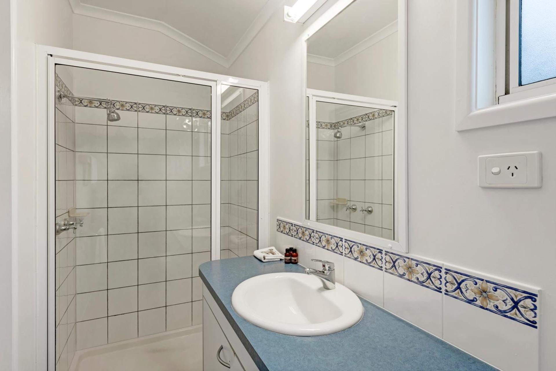 Discovery Parks - Byron Bay Economy 2 Bedroom Cabin - Sleeps 6 2