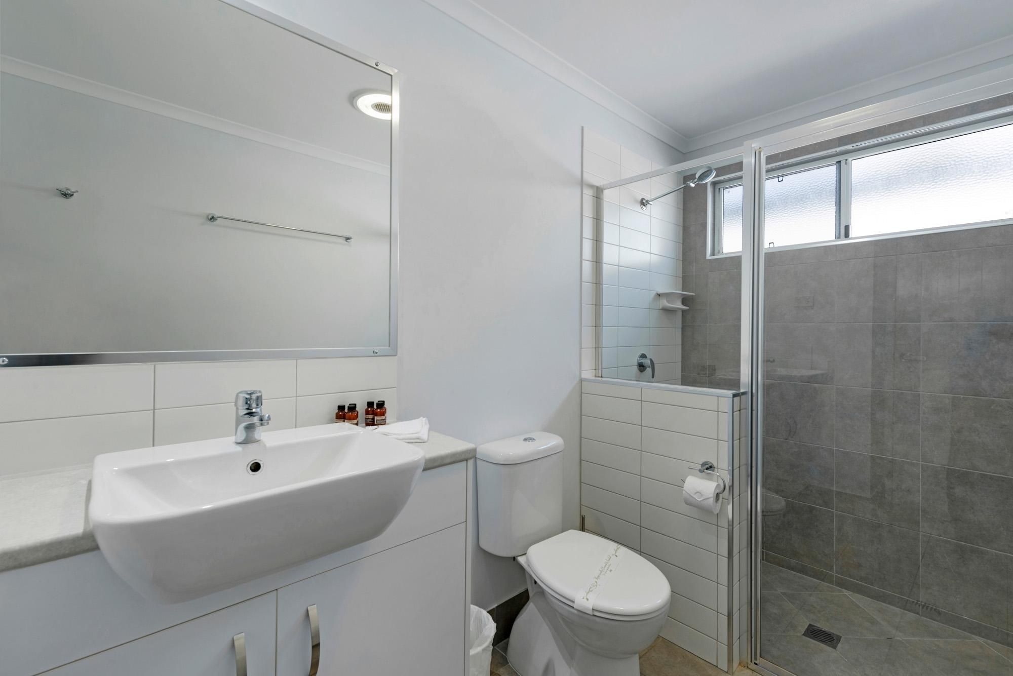 Deluxe - 4 Beds with Balcony