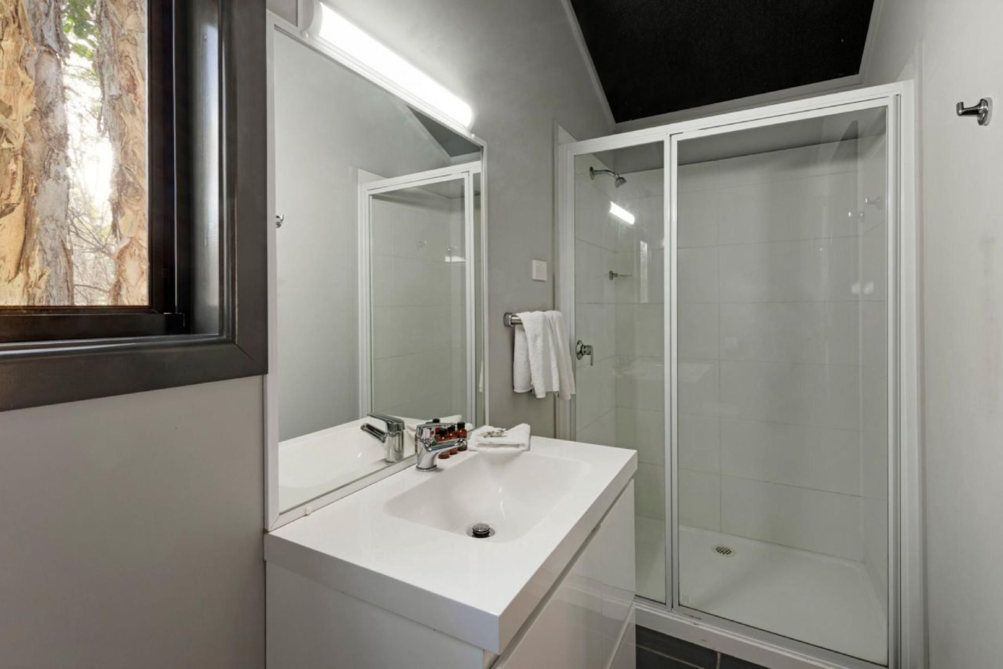 Deluxe Safari Tent - Sleeps 2