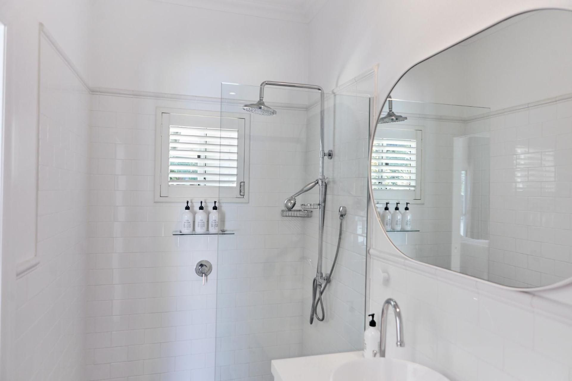6 Cape King Suite - with Kitchenette
