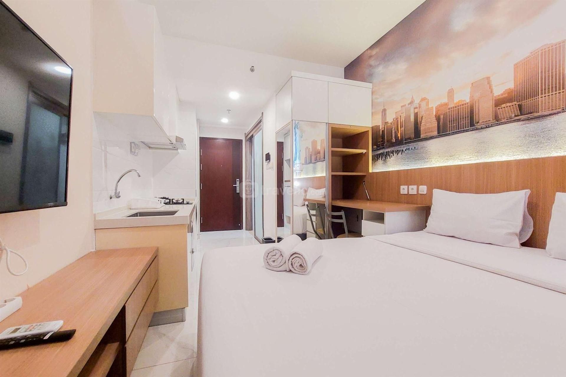 Studio Apartment